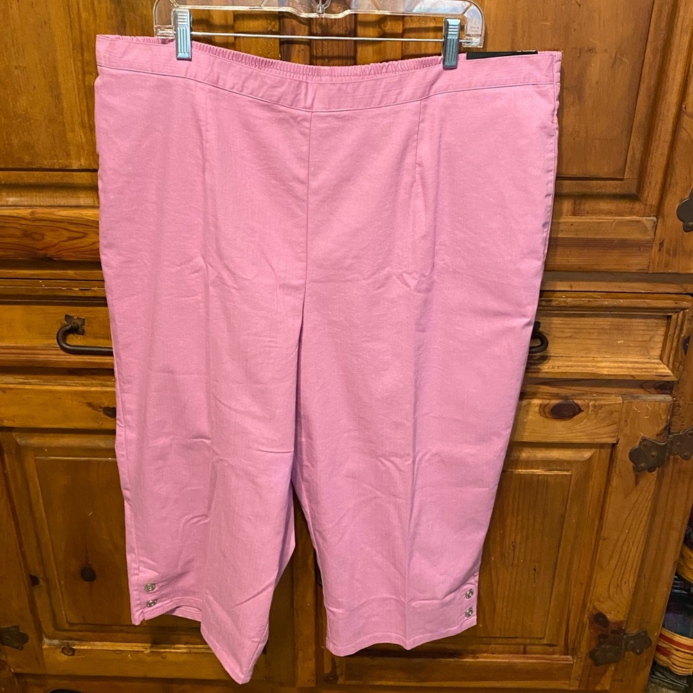 NWT Alfred Dunner Pink Capri clam digger pants poly blend sz 22W